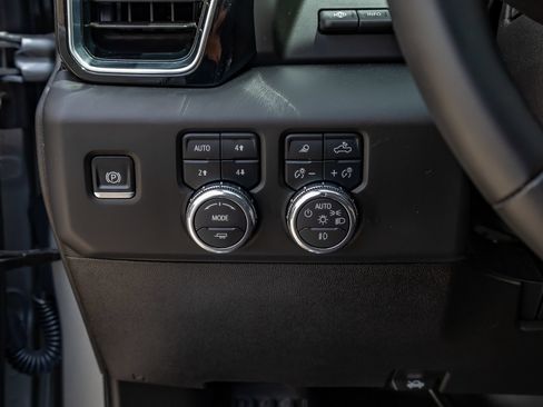 Used 2025 GMC Sierra 3500 Denali w/ Denali Reserve Package AWD/4WD image 22