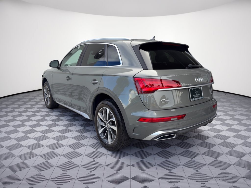 Used 2023 Audi Q5 2.0T Premium w/ Convenience Package AWD/4WD image 3