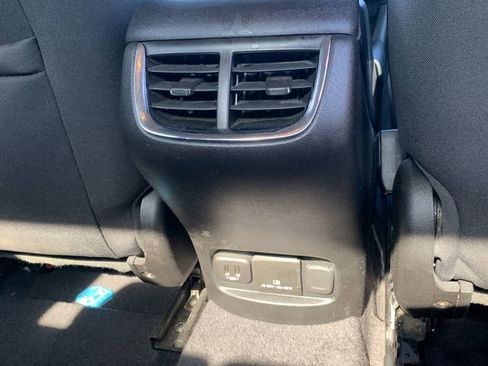 Used 2018 Chevrolet Malibu LT image 42