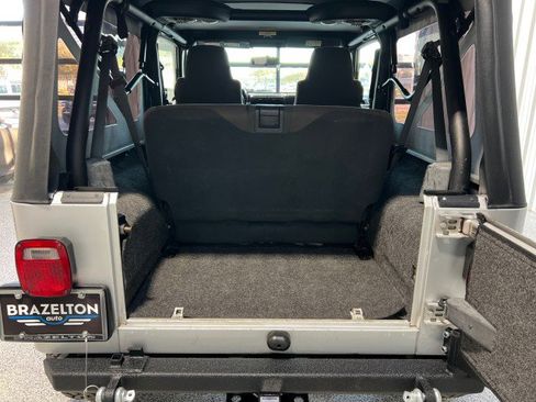 Used 2006 Jeep Wrangler Unlimited image 25