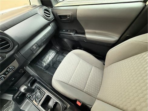 Used 2022 Toyota Tacoma SR RWD image 12