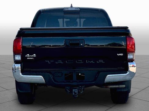 Used 2019 Toyota Tacoma SR5 AWD/4WD image 4
