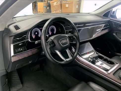 Used 2019 Audi Q8 Prestige AWD/4WD image 2