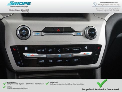 Used 2021 Ford Explorer XLT w/ Equipment Group 202A AWD/4WD image 22