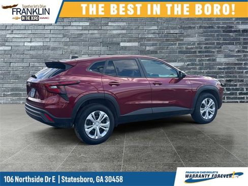 Used 2024 Chevrolet Trax LS image 5