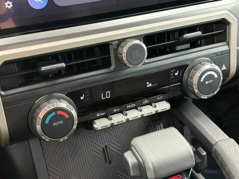 Used 2024 Toyota Tacoma TRD Sport AWD/4WD image 23