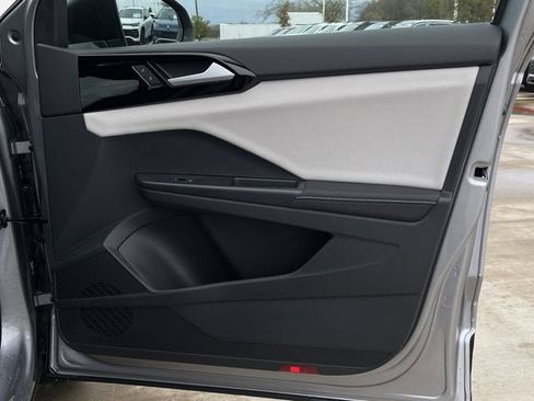 New 2026 Volkswagen Taos S image 16