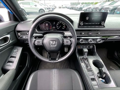 Used 2025 Honda Civic Sport image 16