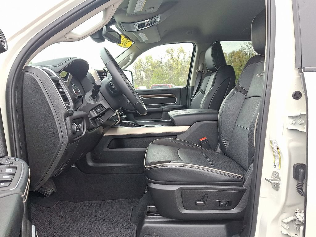Used 2024 RAM 3500 Laramie AWD/4WD image 14