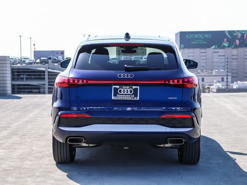 Used 2025 Audi Q5 Premium w/ Convenience Package AWD/4WD image 5