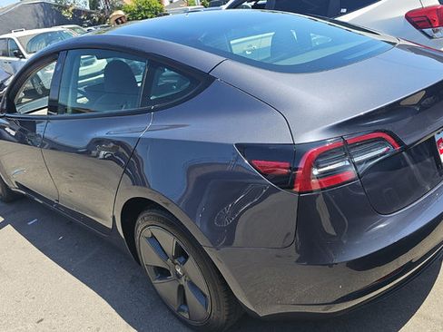 Used 2023 Tesla Model 3 Standard Range RWD image 5