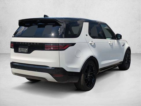 Used 2025 Land Rover Discovery Dynamic SE AWD/4WD image 5