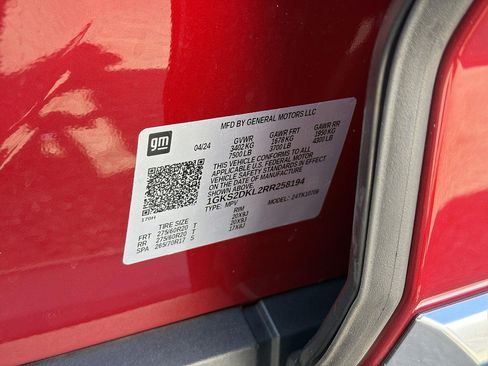 Used 2024 GMC Yukon Denali w/ Advanced Technology Package AWD/4WD image 35