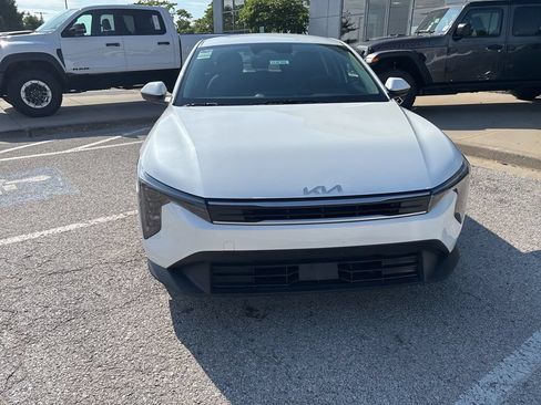 Used 2025 Kia K4 FWD image 9