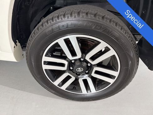 Used 2023 Toyota 4Runner Limited AWD/4WD image 6