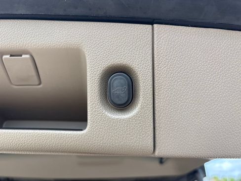 Used 2016 Chevrolet Suburban LTZ AWD/4WD image 47
