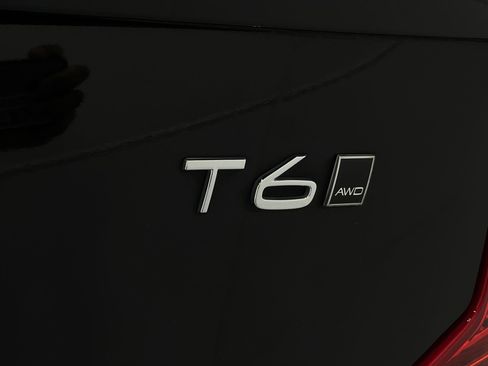 Used 2021 Volvo XC90 T6 Momentum w/ Advanced Package image 42