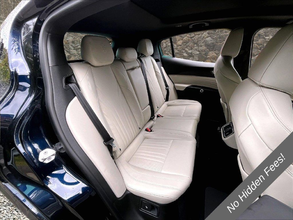 Used 2023 Maserati Grecale Modena AWD/4WD image 21