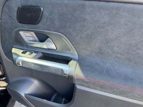 New 2025 Mercedes-Benz GLB 250 4MATIC image 21