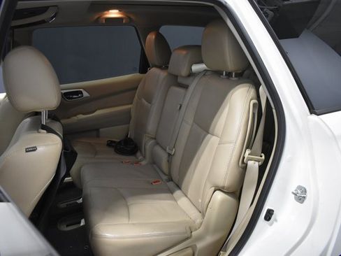 Used 2014 Nissan Pathfinder SL w/ SL Premium Package image 33