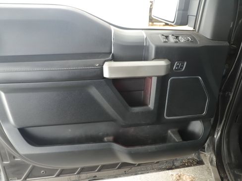 Used 2015 Ford F150 Lariat AWD/4WD image 6