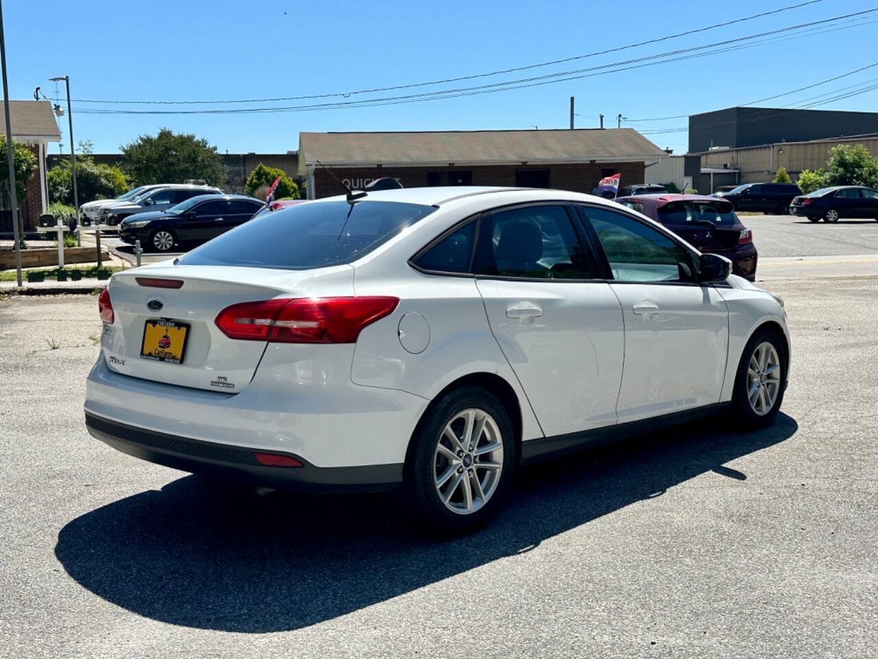 Used 2015 Ford Focus SE FWD image 7