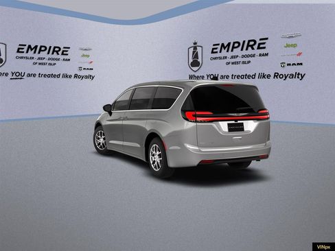 New 2026 Chrysler Pacifica Select image 7