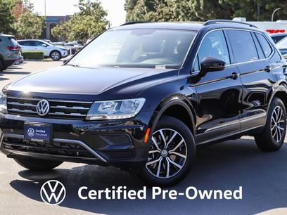 Used 2021 Volkswagen Tiguan SE w/ Panoramic Sunroof Package