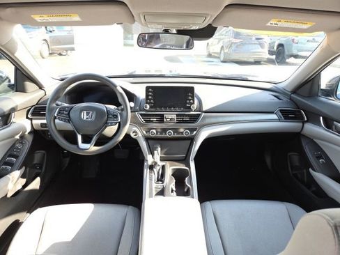 Used 2019 Honda Accord LX image 21