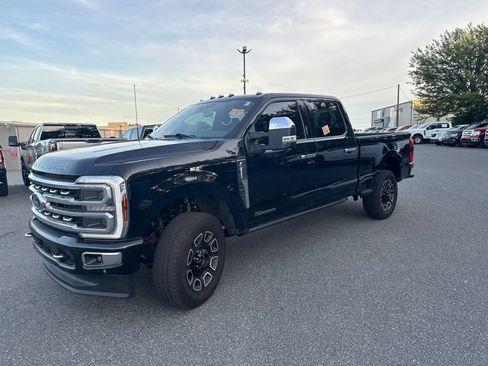 Used 2024 Ford F250 Platinum AWD/4WD image 3