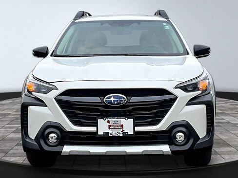 Used 2025 Subaru Outback Limited AWD/4WD image 2