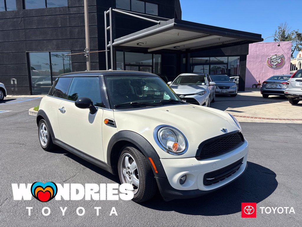 Used 2011 MINI Cooper Hardtop FWD image 1