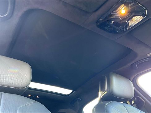 Used 2025 BMW i7 xDrive60 w/ Executive Package image 13