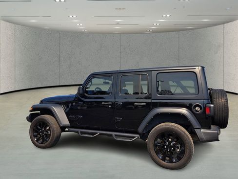 Used 2022 Jeep Wrangler Unlimited Sport image 7