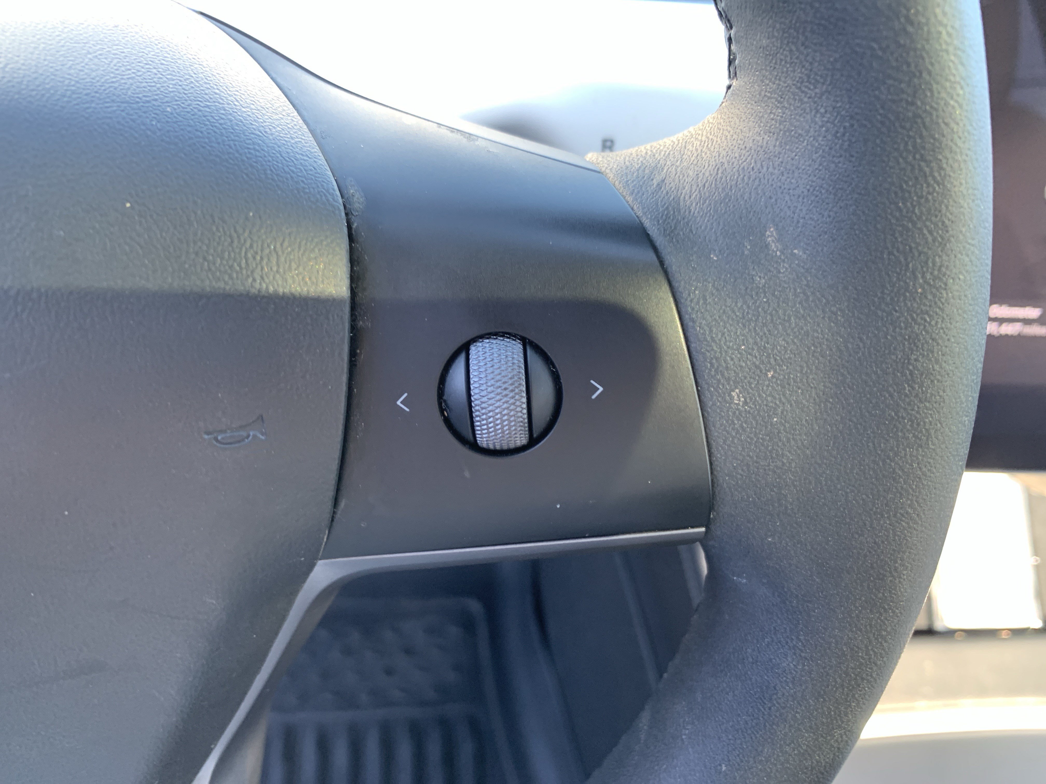 Used 2024 Tesla Model Y Long Range AWD/4WD image 20