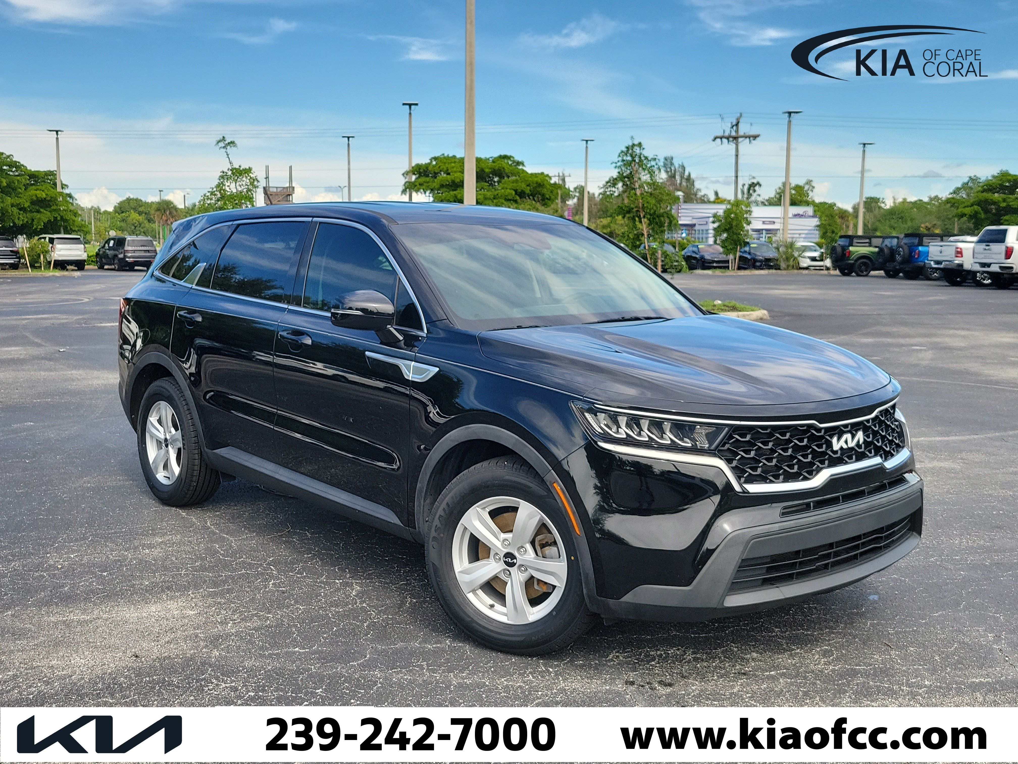 Used 2022 Kia Sorento LX FWD image 1