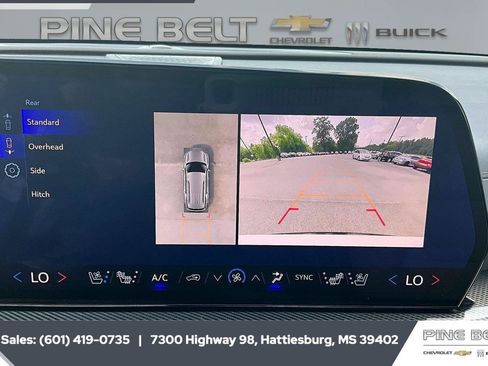 Used 2025 Chevrolet Traverse High Country FWD image 15