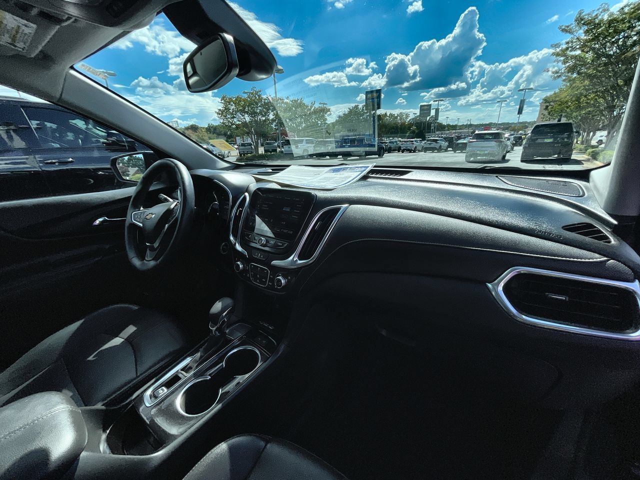 Used 2024 Chevrolet Equinox Premier FWD image 29