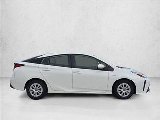 Used 2021 Toyota Prius LE FWD video 2