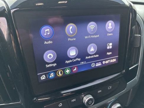 Used 2020 Chevrolet Traverse LT image 22