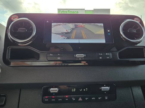 Used 2026 Mercedes-Benz Sprinter 2500 image 9