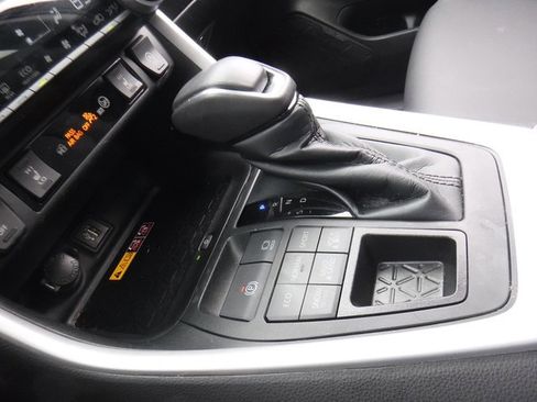 Used 2023 Toyota RAV4 XLE Premium image 26