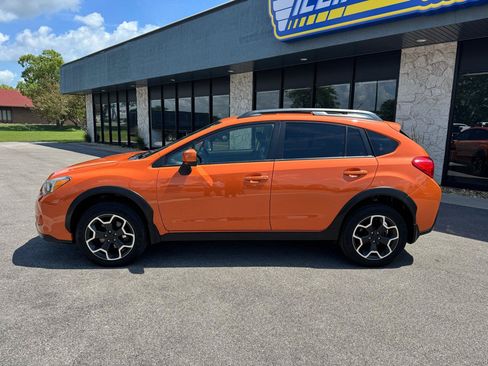 Used 2014 Subaru Crosstrek 2.0i Limited AWD/4WD image 3