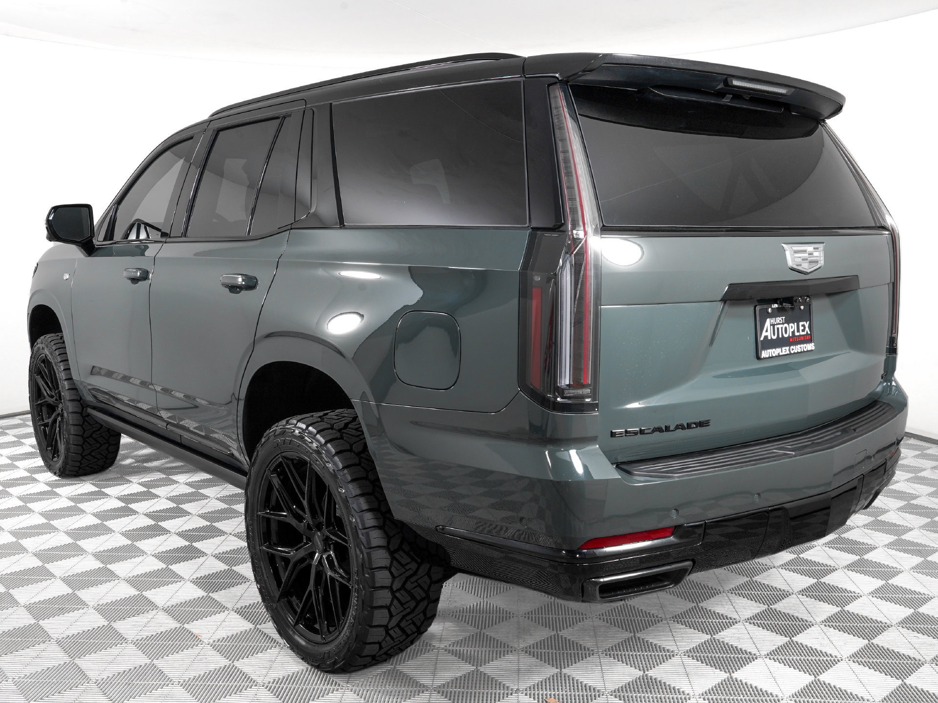Used 2026 Cadillac Escalade Sport w/ LPO, ONYX Package AWD/4WD image 8