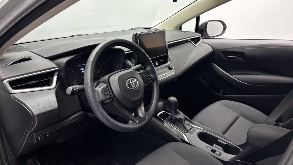 Used 2024 Toyota Corolla LE FWD image 13