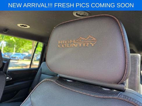 Used 2021 Chevrolet Suburban High Country AWD/4WD image 8
