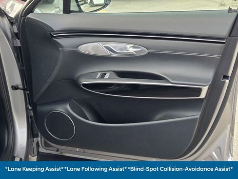 Used 2025 Genesis GV70 2.5T image 9