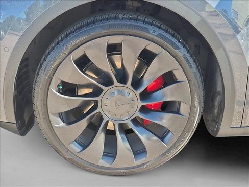 Used 2022 Tesla Model Y Performance AWD/4WD image 24