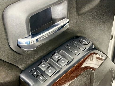 Used 2018 GMC Sierra 2500 SLE image 16