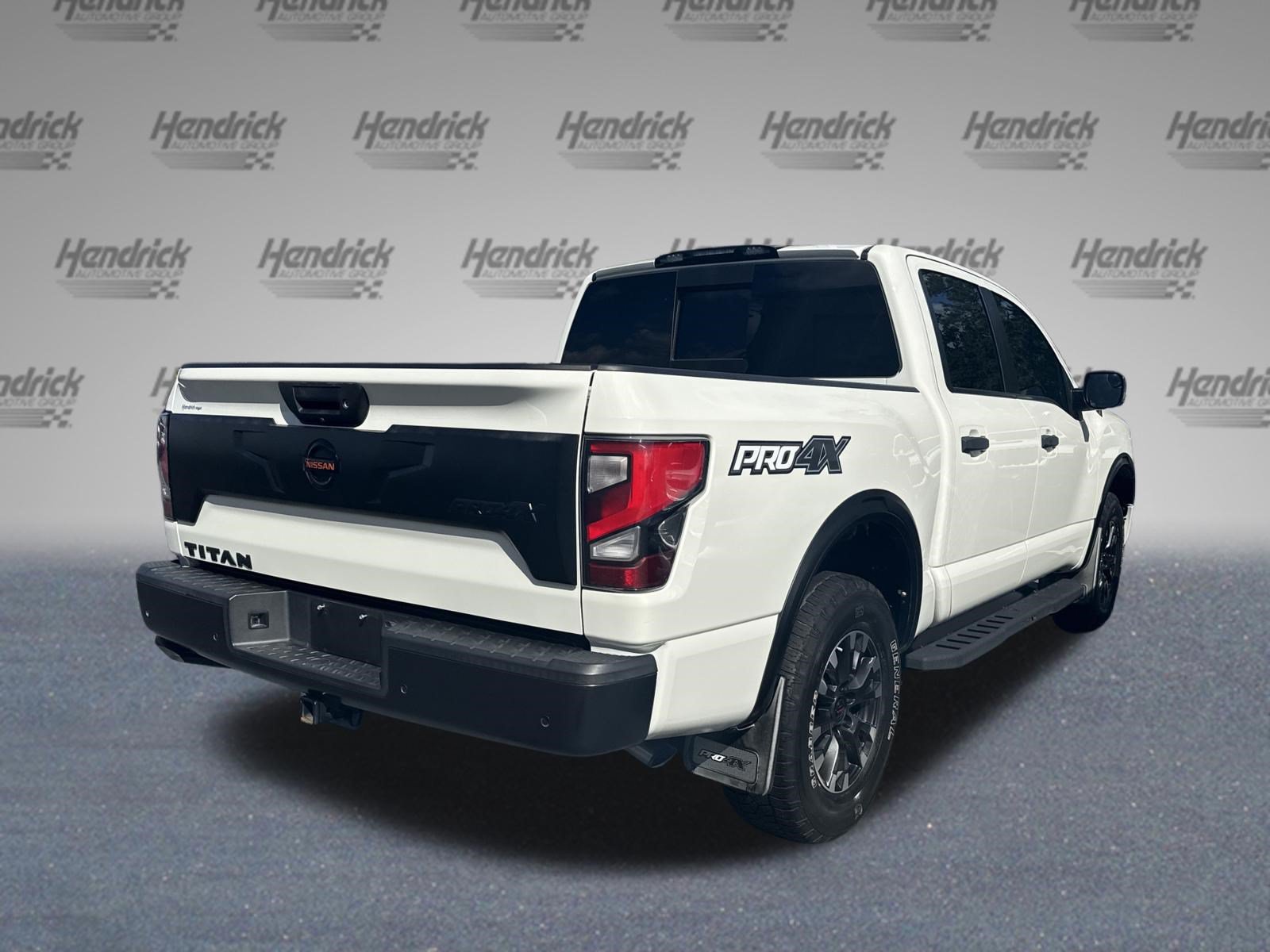 Used 2021 Nissan Titan PRO-4X w/ Pro-4x Convenience Package AWD/4WD image 10